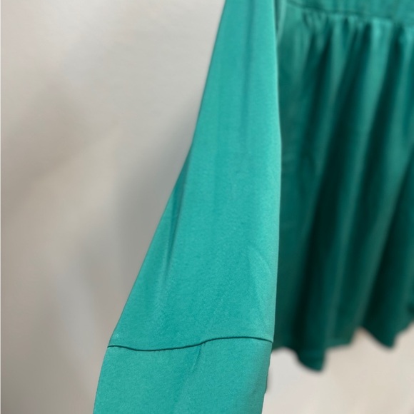 NWOT JODIFL Green Long Sleeve Relaxed Blouse with Mandarin Collar - Picture 5 of 5